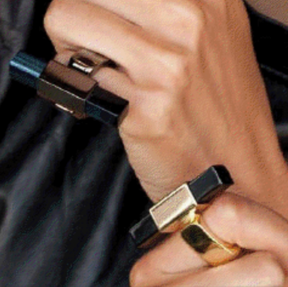 Vita Fede Back/Green Rectangle Prism Reisen Cased in 24k Gold-Plated Ring New